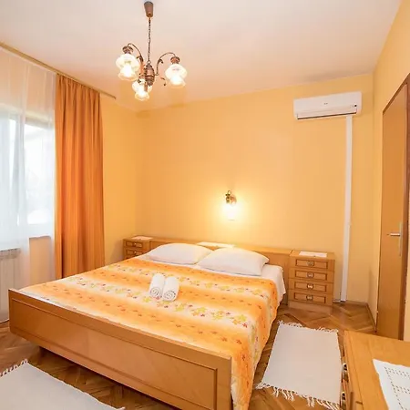 Apartman Anica *