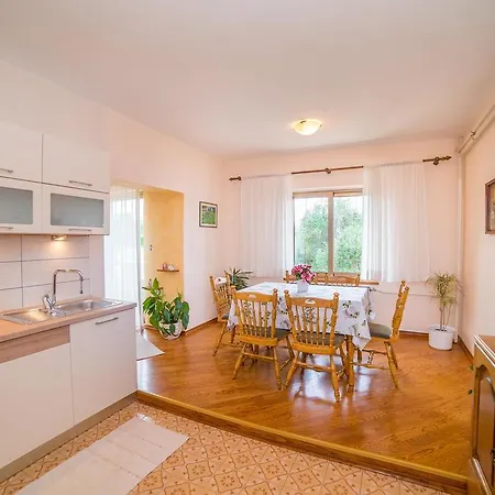 Appartement Anica *